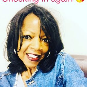 Meet your Posher, Charzine